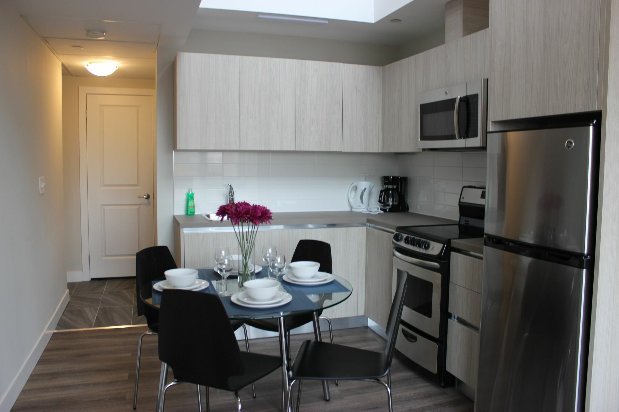 Atlas Suites- Furnished Apartments-College Street, Toronto Exterior foto